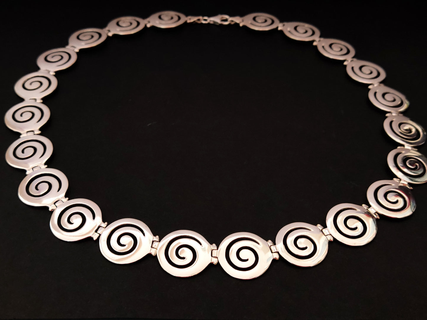 Greek Spiral Silver Necklace 19mm