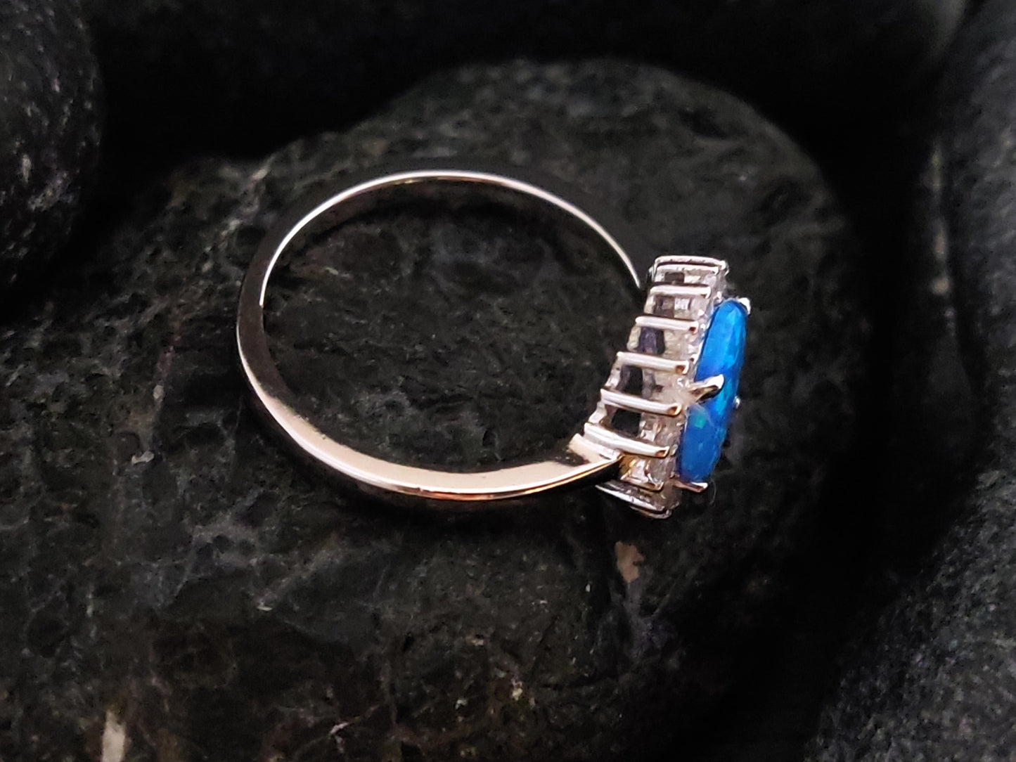 Sterling Silver 925 Oval Rosetta Blue Opal Small Modern Ring 12x10mm