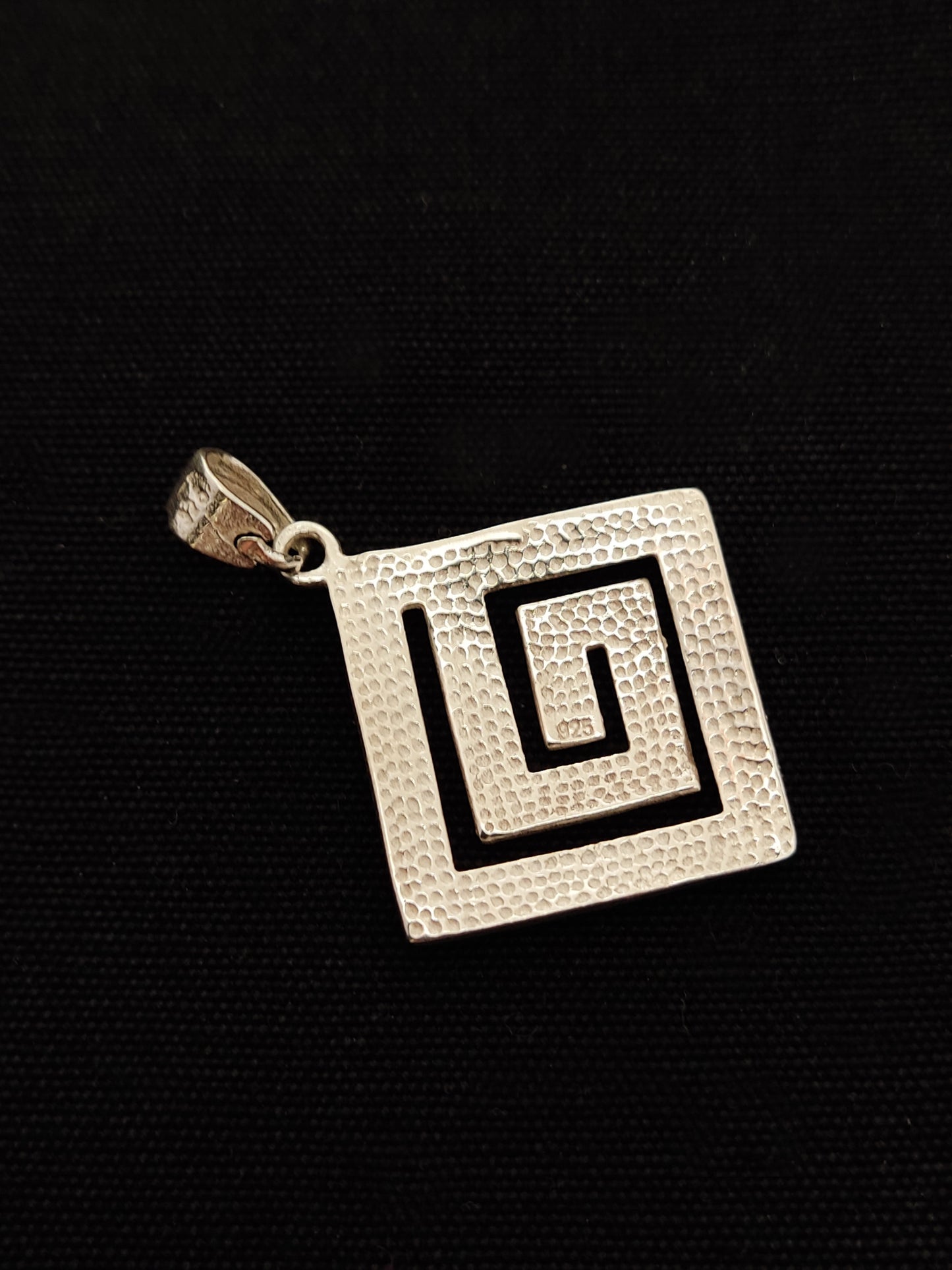 Silberner griechischer Anhänger 20x20mm Mäander