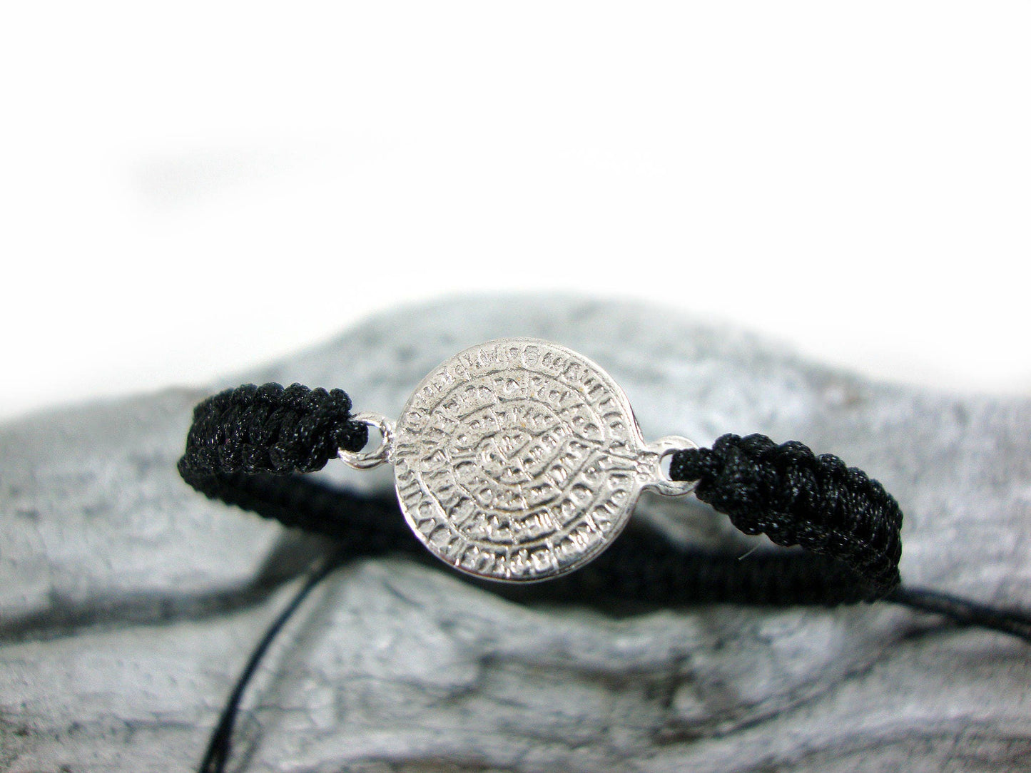 Sterling Silver 925 Ancient Greek Minoan Phaistos Disc 12mm Macrame Adjustable Bracelet , Phaistos Disc Armband, Bijoux Grecque Bracelet