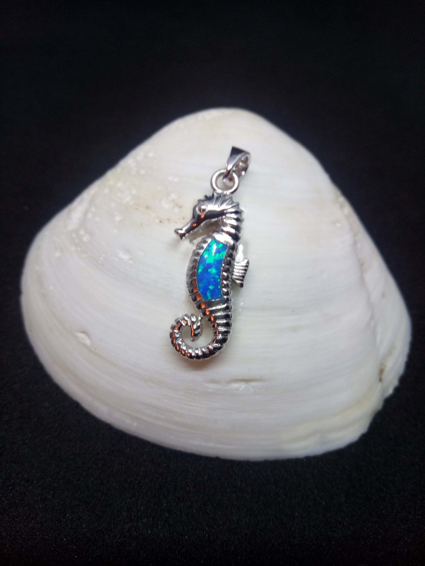 Sterling Silver 925 Seahorse 28x10mm Opal Pendant, SeahorseFire Opal Silver Pendant, Griechisches Blau Opal Anhanger, Grecque Pendetif