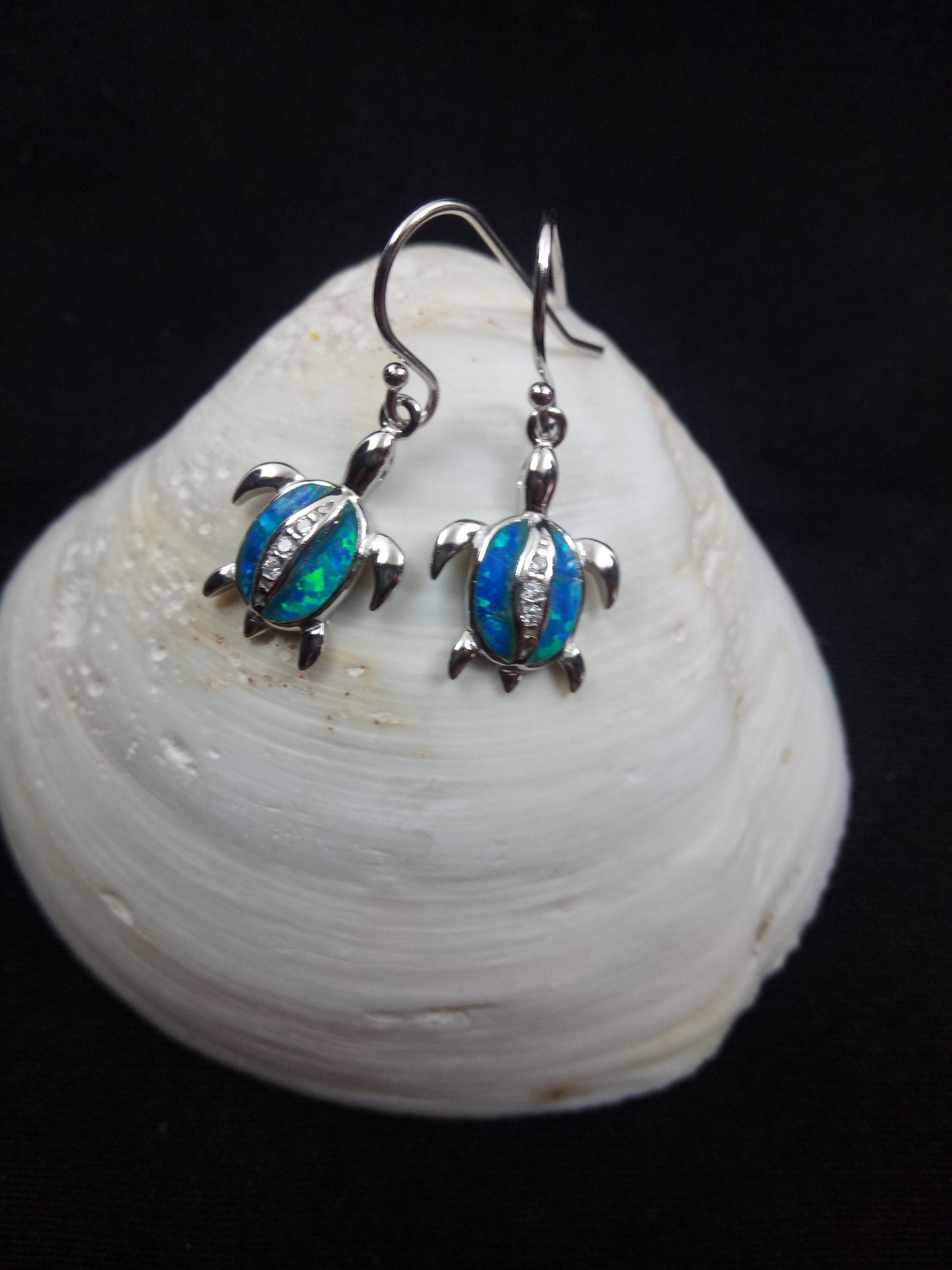 Sterling Silver 925 Sea Turtle 12x18mm Opal Earrings, Turtle Fire Opal Silver Earrings, Griechischer Blau Opal Ohrringe, Grecque Pendetif