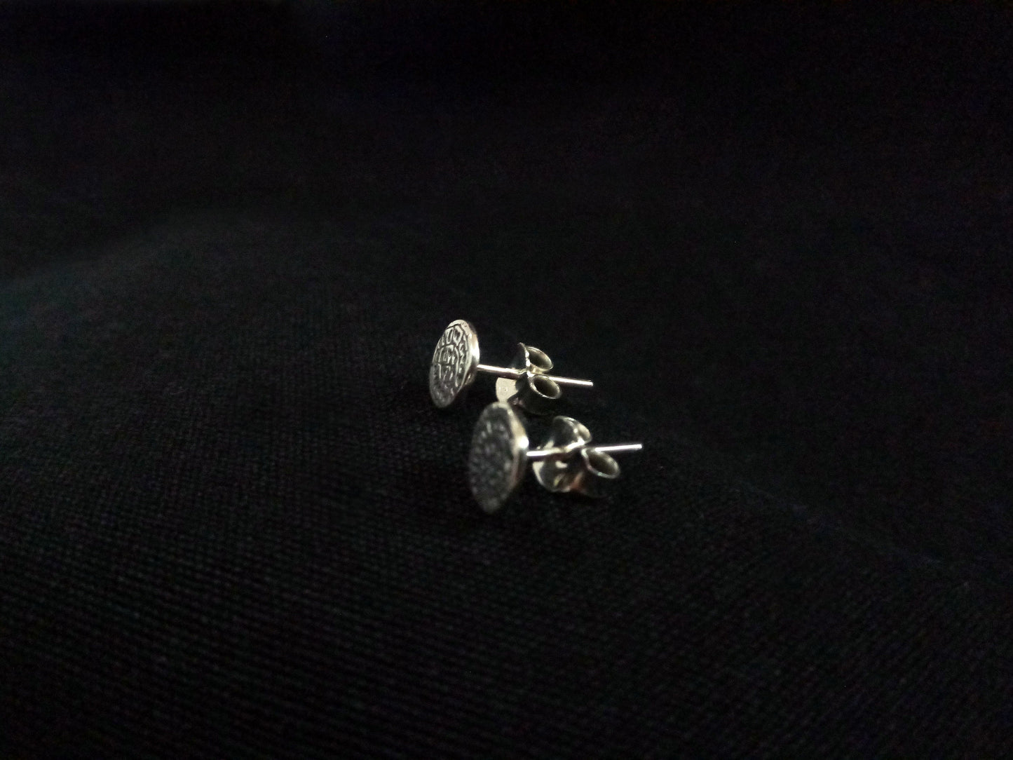 Boucles d'oreilles à tige en forme de disque Phaistos 7 mm