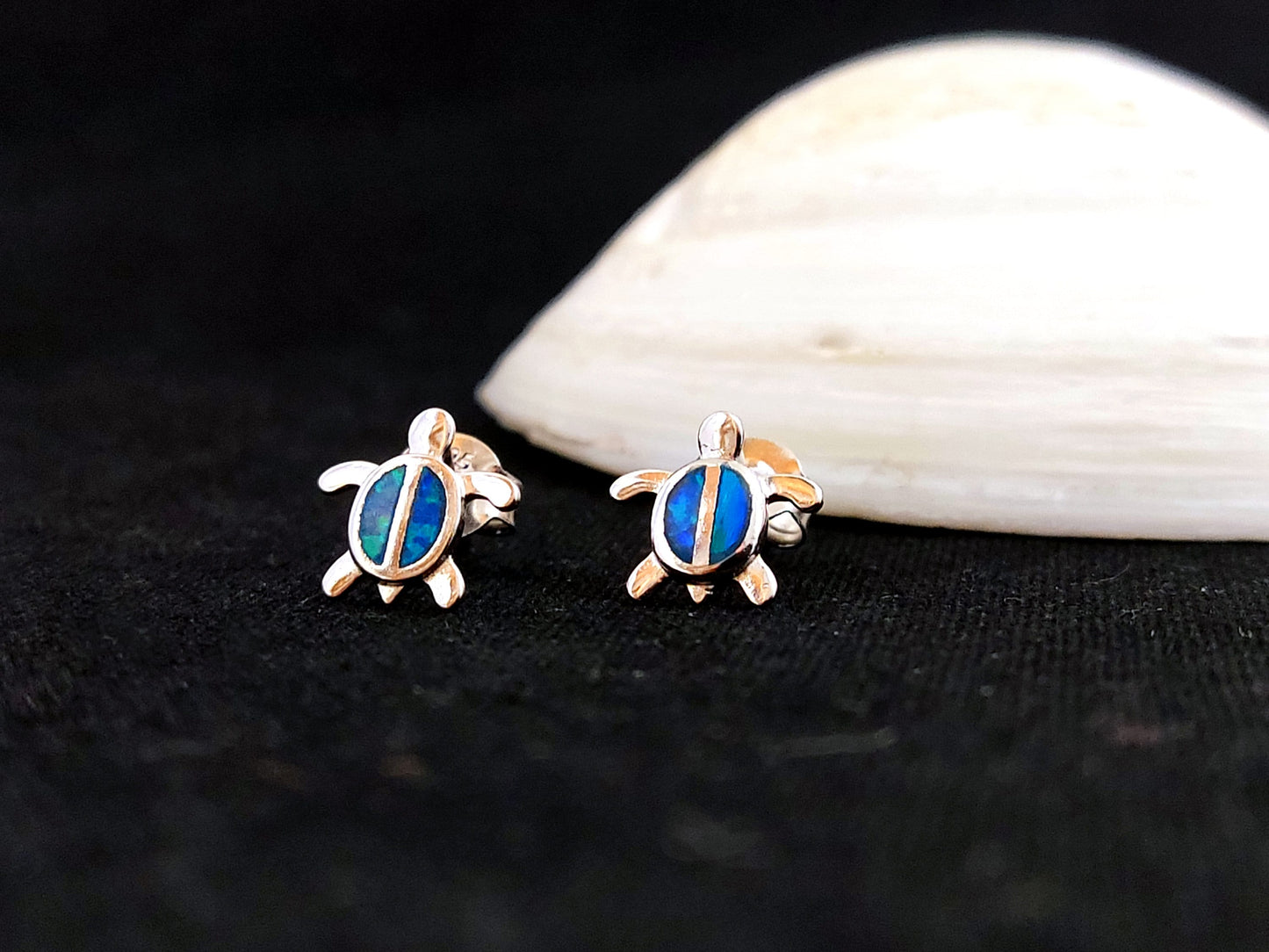Sterling Silver 925 Ocean Blue Opal Small Sea Turtles Stud Earrings, Turtle Earrings, Griechisches Ohrringe, Bijoux Grecque, Bijoux Grecque