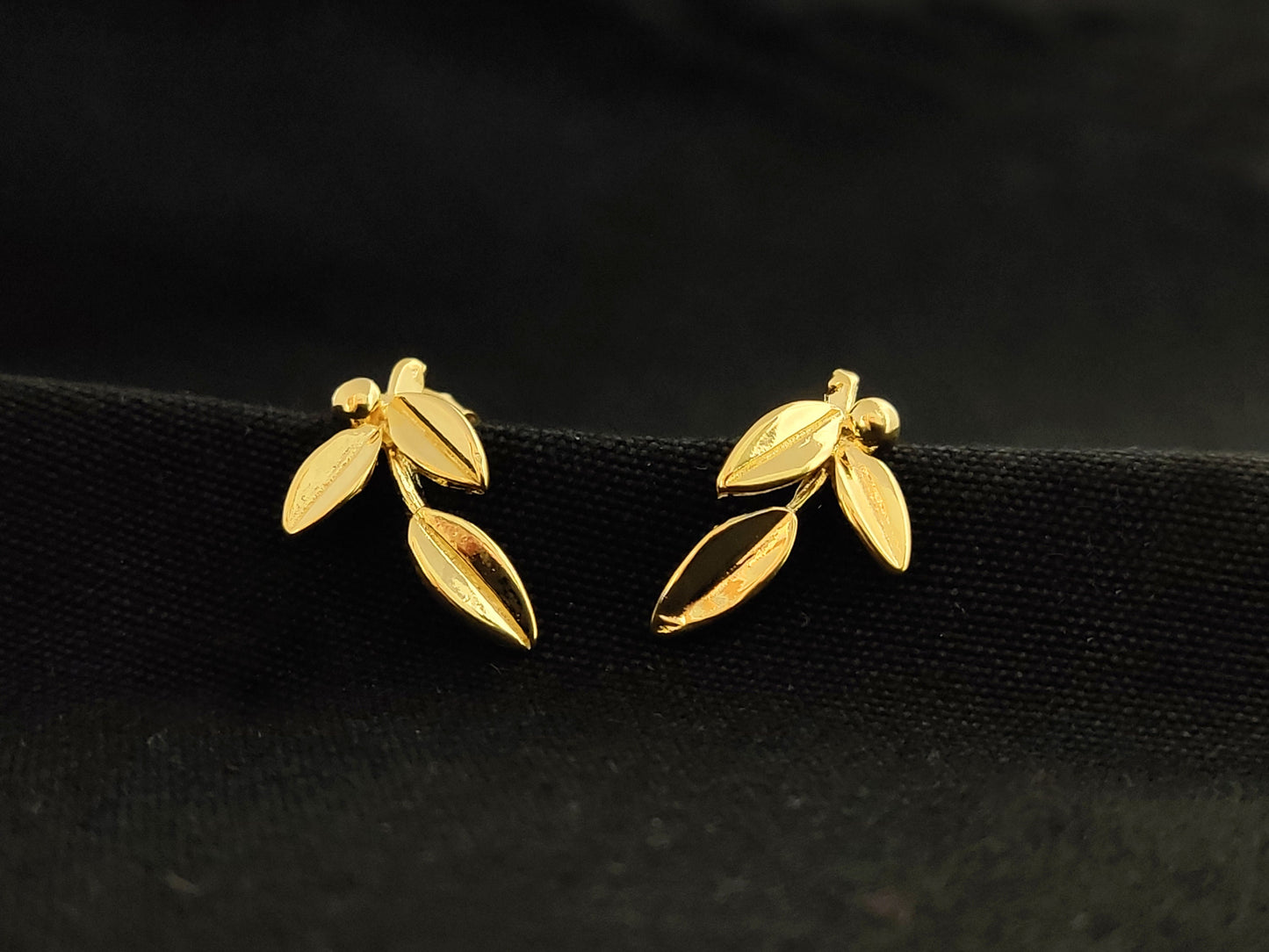 Sterling Silver 925 Greek Olive 3 Leaf Leaves Gold Plated 22K Stud Earrings, Leaf Gold Plated Silver Earrings, Griechische Gold Ohrringe