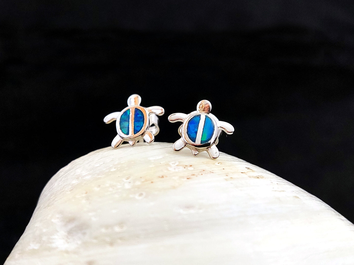 Sterling Silver 925 Ocean Blue Opal Small Sea Turtles Stud Earrings, Turtle Earrings, Griechisches Ohrringe, Bijoux Grecque, Bijoux Grecque