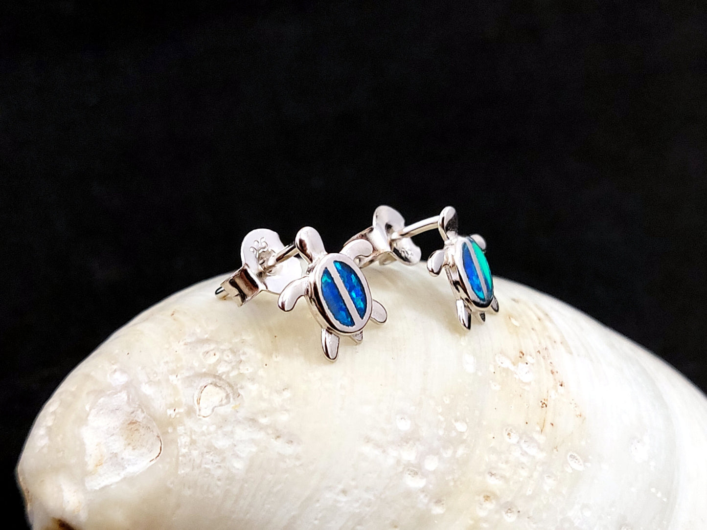 Sterling Silver 925 Ocean Blue Opal Small Sea Turtles Stud Earrings, Turtle Earrings, Griechisches Ohrringe, Bijoux Grecque, Bijoux Grecque