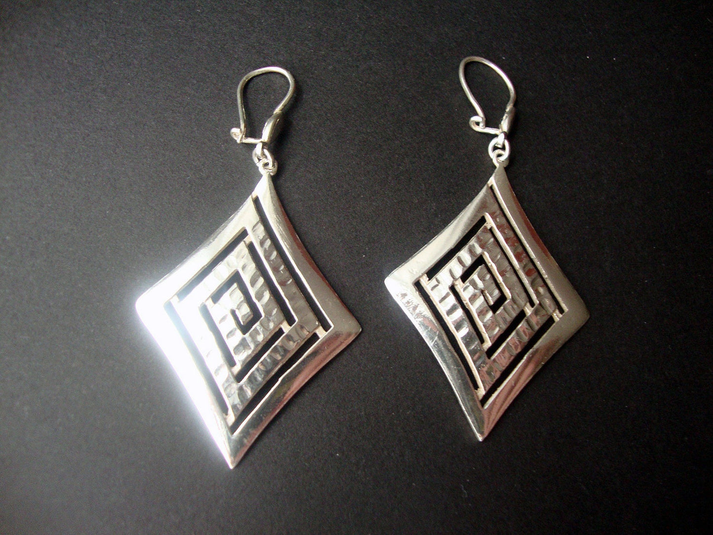 Silver Greek Earrings, Meander Greek Dangle Hammered Earrings From Greece, Jewelry From Greece, Bijoux Grece, Griechischer Ohrringe Schmuck