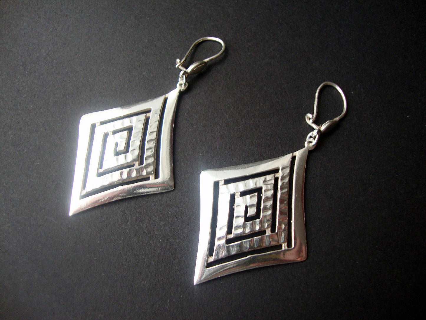 Silver Greek Earrings, Meander Greek Dangle Hammered Earrings From Greece, Jewelry From Greece, Bijoux Grece, Griechischer Ohrringe Schmuck