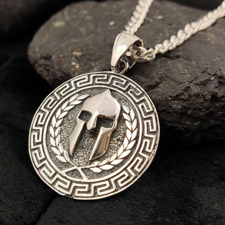 Close-up of the Sterling Silver 925 Spartan Helmet Pendant – A detailed view of the 25mm (1-inch) Spartan helmet pendant with an intricate Greek Key design, made from solid sterling silver 925.