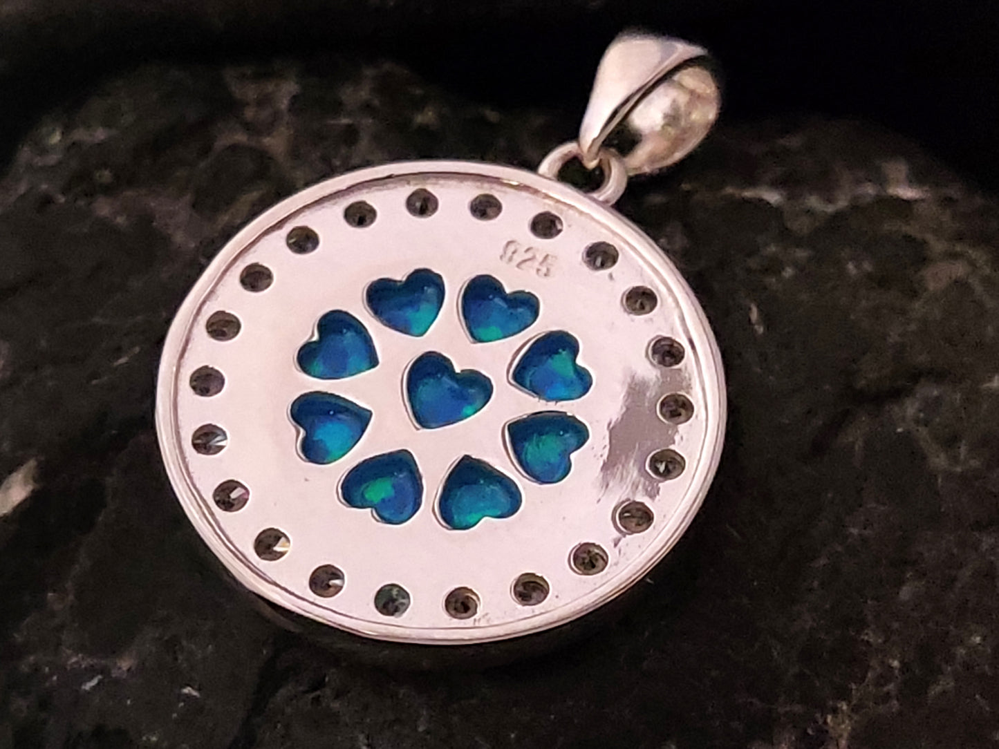 Blauer Opal-Stein, Kristalle, runder griechischer Silberanhänger, 19 mm