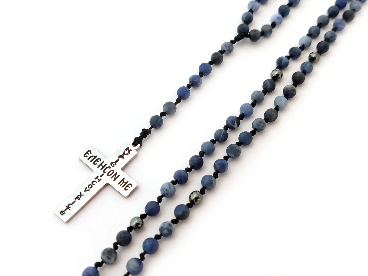 Halskette mit griechischem Kreuz und echten blauen Sodalithsteinen