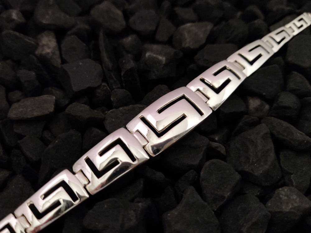 Greek Key bracelet made of Sterling Silver 925 in gradual form . Unisex for both men and women. Free shipping included.