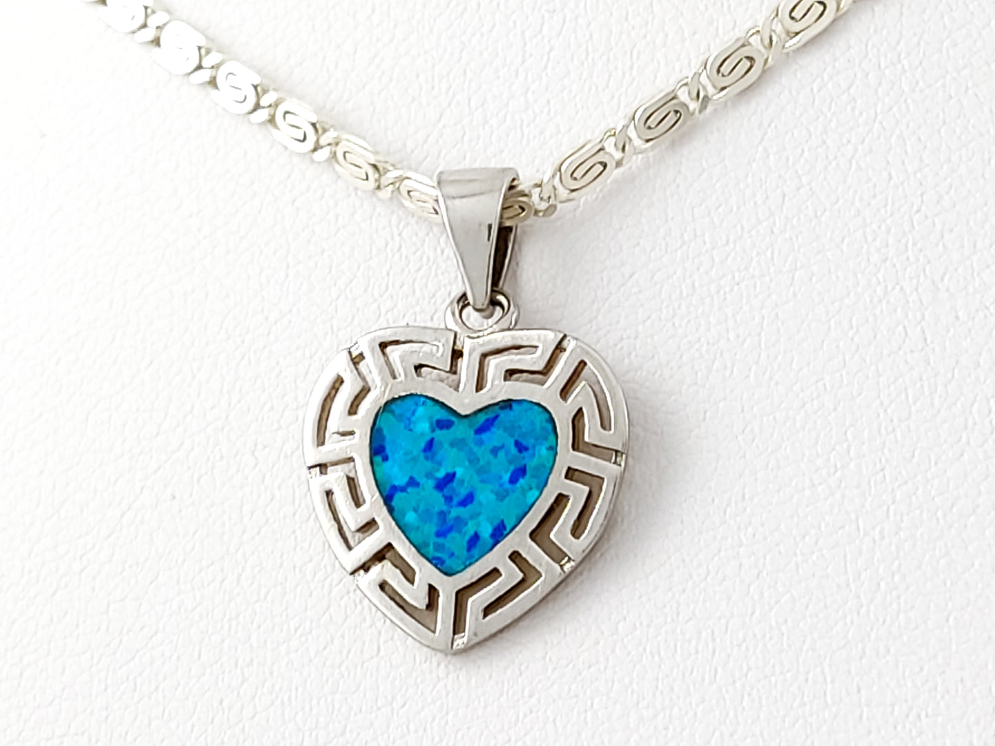 Griechischer Schlüssel-Halskette mit blauem Opal und Herzanhänger aus Silber, 15 mm 