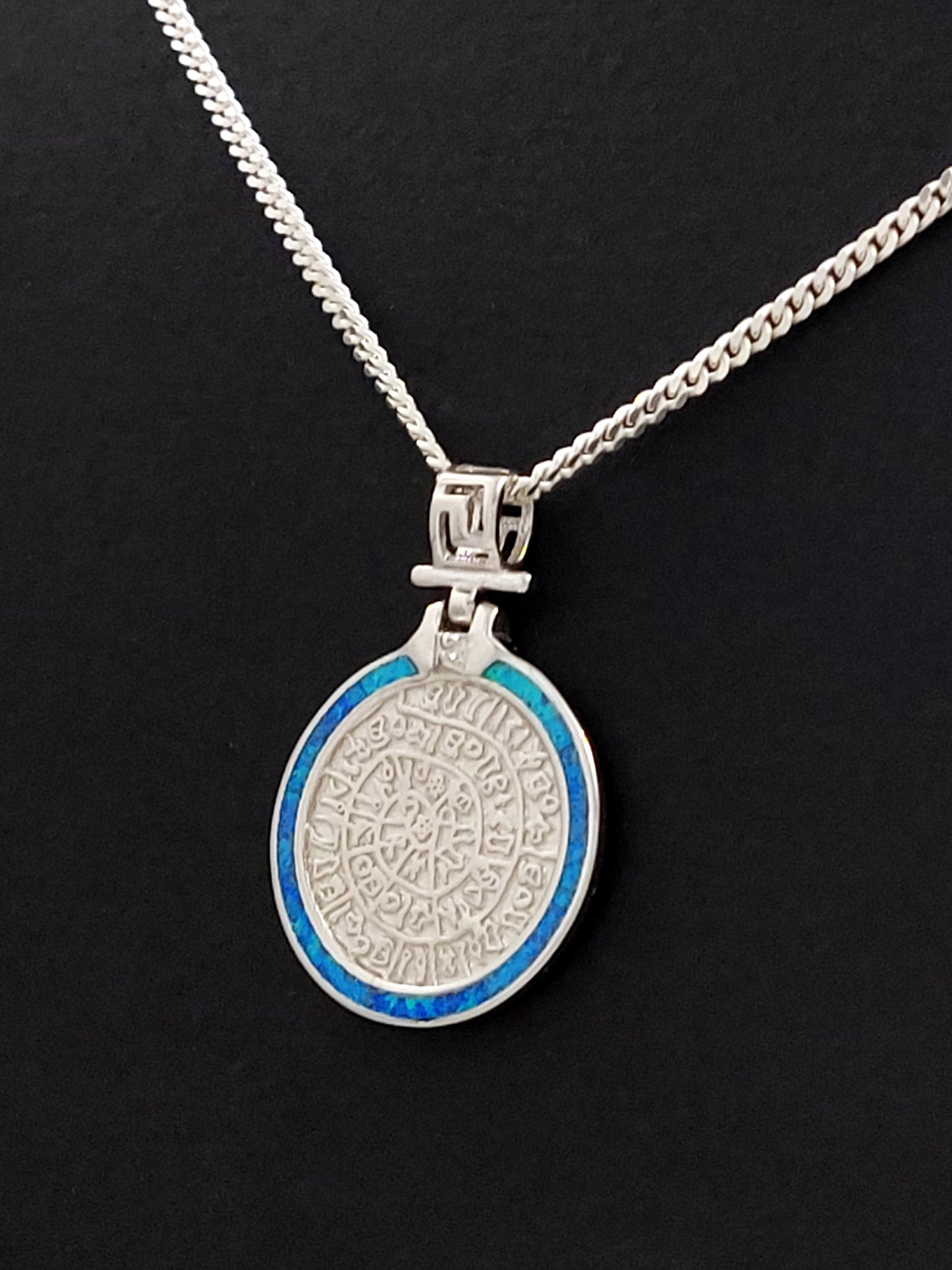 Phaistos-Scheibe, blauer Opal, griechischer Silber-Halskettenanhänger, 22 mm 