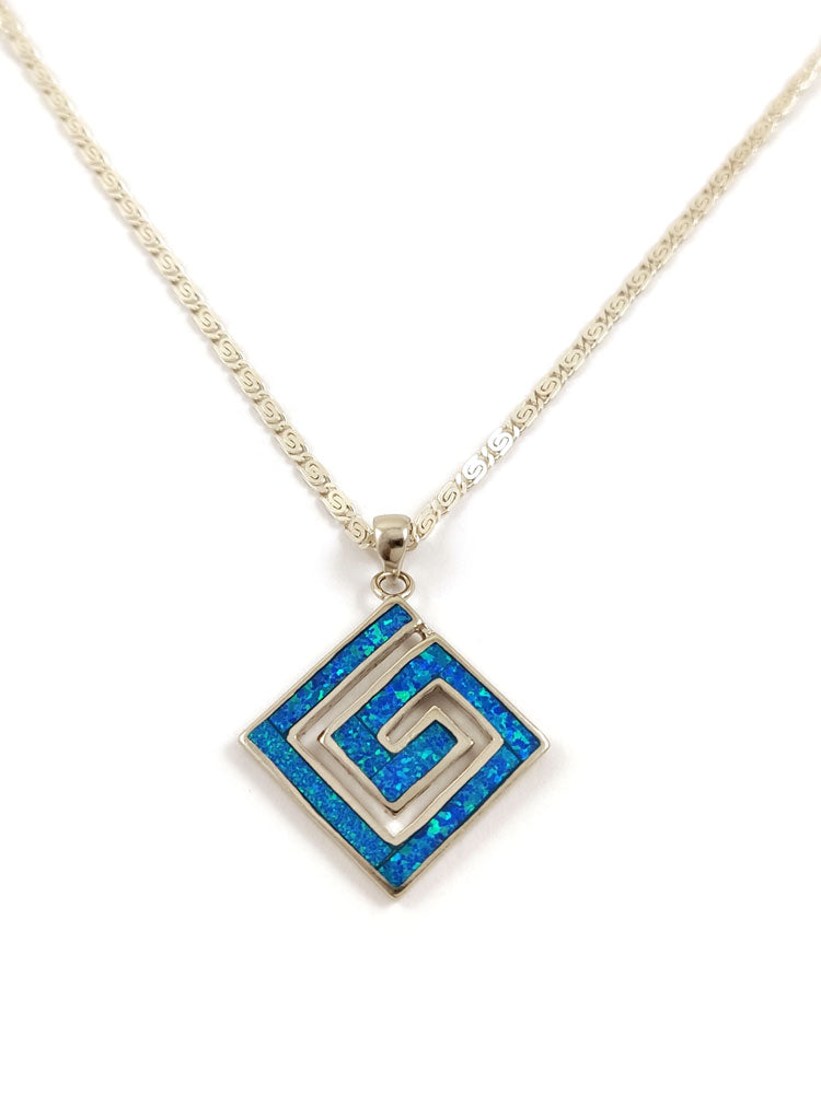 Collier avec pendentif en opale bleue et clé grecque 20 x 20 mm