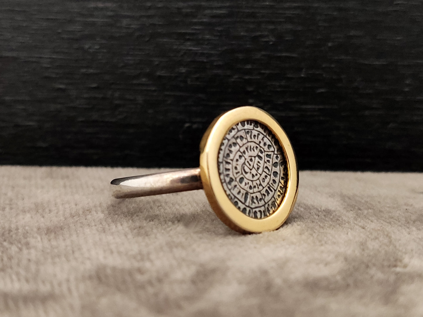 Phaistos-Disc-Ring aus griechischem Silber, vergoldet, 15 mm