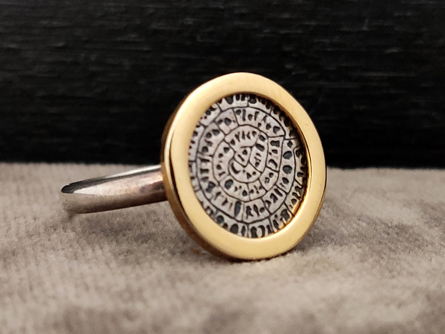 Phaistos-Disc-Ring aus griechischem Silber, vergoldet, 15 mm
