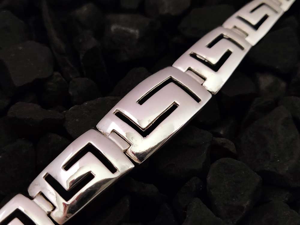 Greek Key Gradual Curved Silver Bracelet