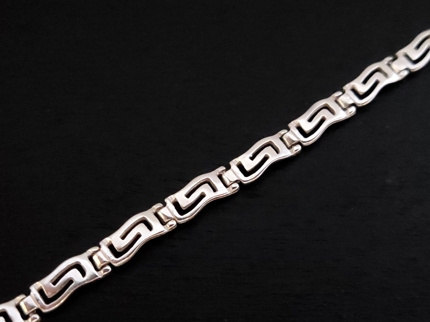 Griechisches Schlüsselwellen-Armband aus Silber, 4 mm