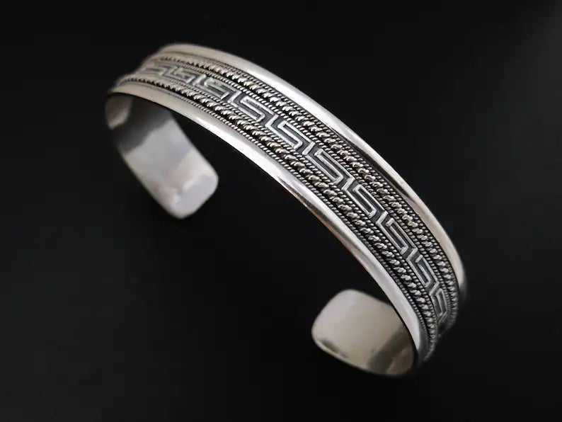 Silver cuff bracelet made of sterling silver 925 with the Meander design.