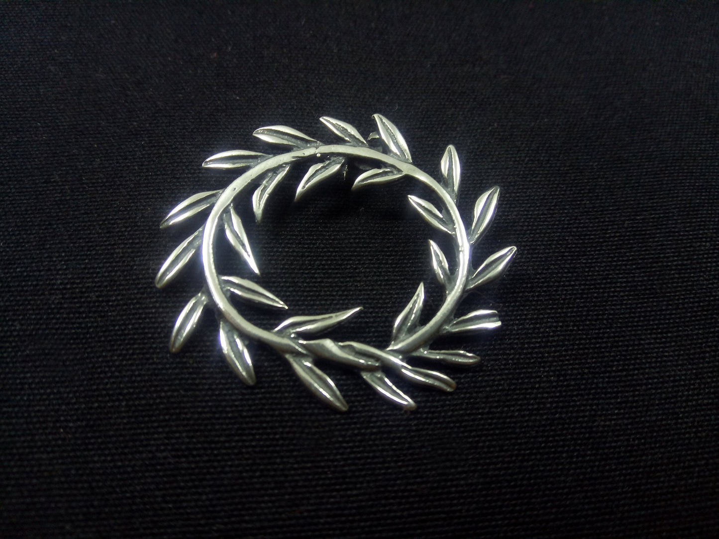 Sterling Silver 925 Ancient Greek Olive Leaf Leaves Branch , Jeux Olympiques Olive Wreath, Pendentif grec en argent, Griechischer Silber Schmuck