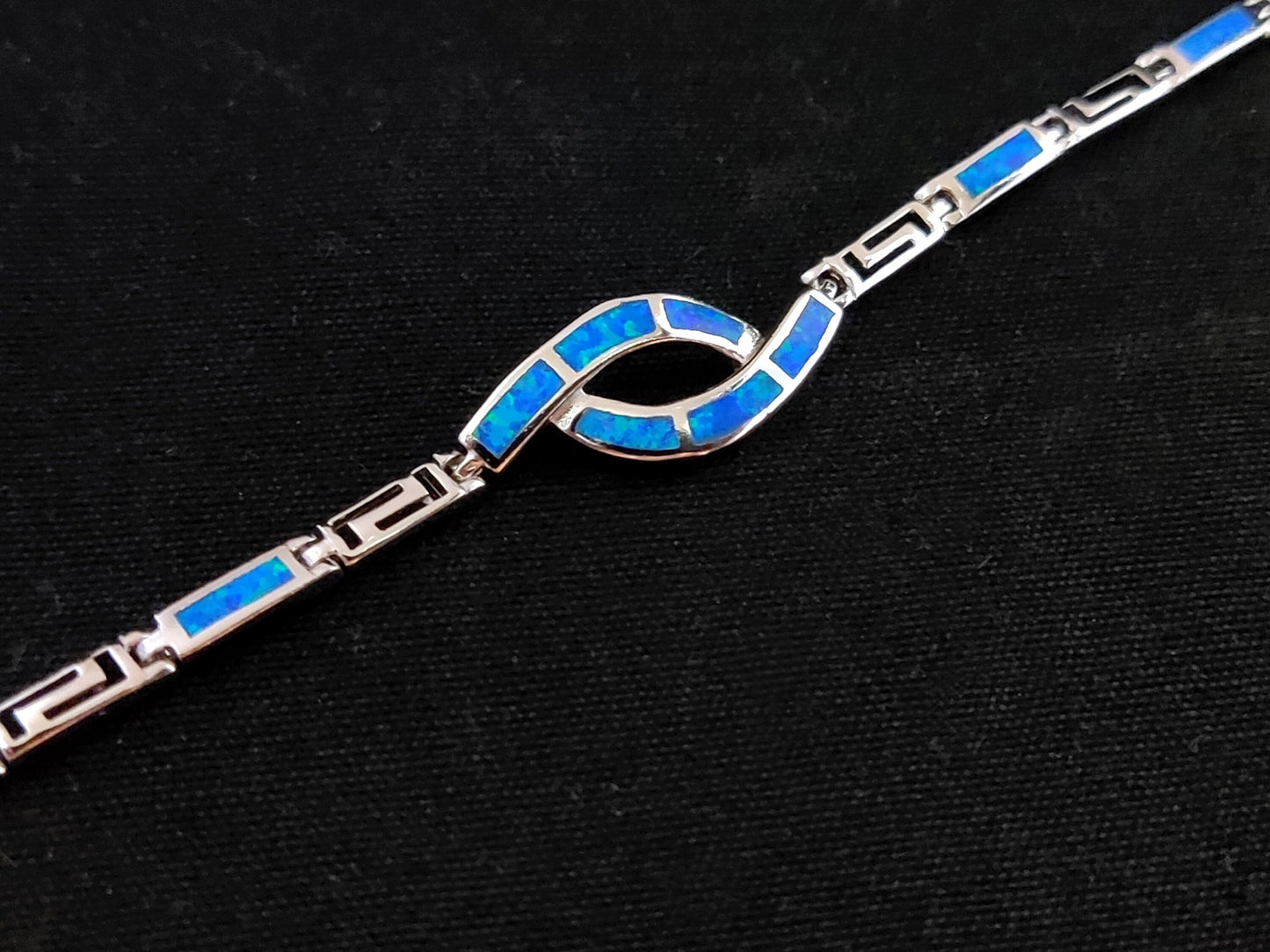 Bracelet en argent avec nœud en opale bleue, clé grecque