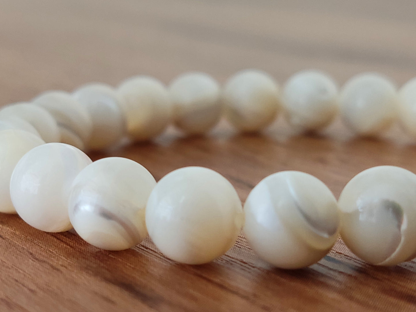 Natural Mother Of Pearl Cream White Pearls 8mm Bracelet, Pearl Bracelet, MOP Bracelet, Bridal White Pearls Bracelet, Weiβ Stein Armband