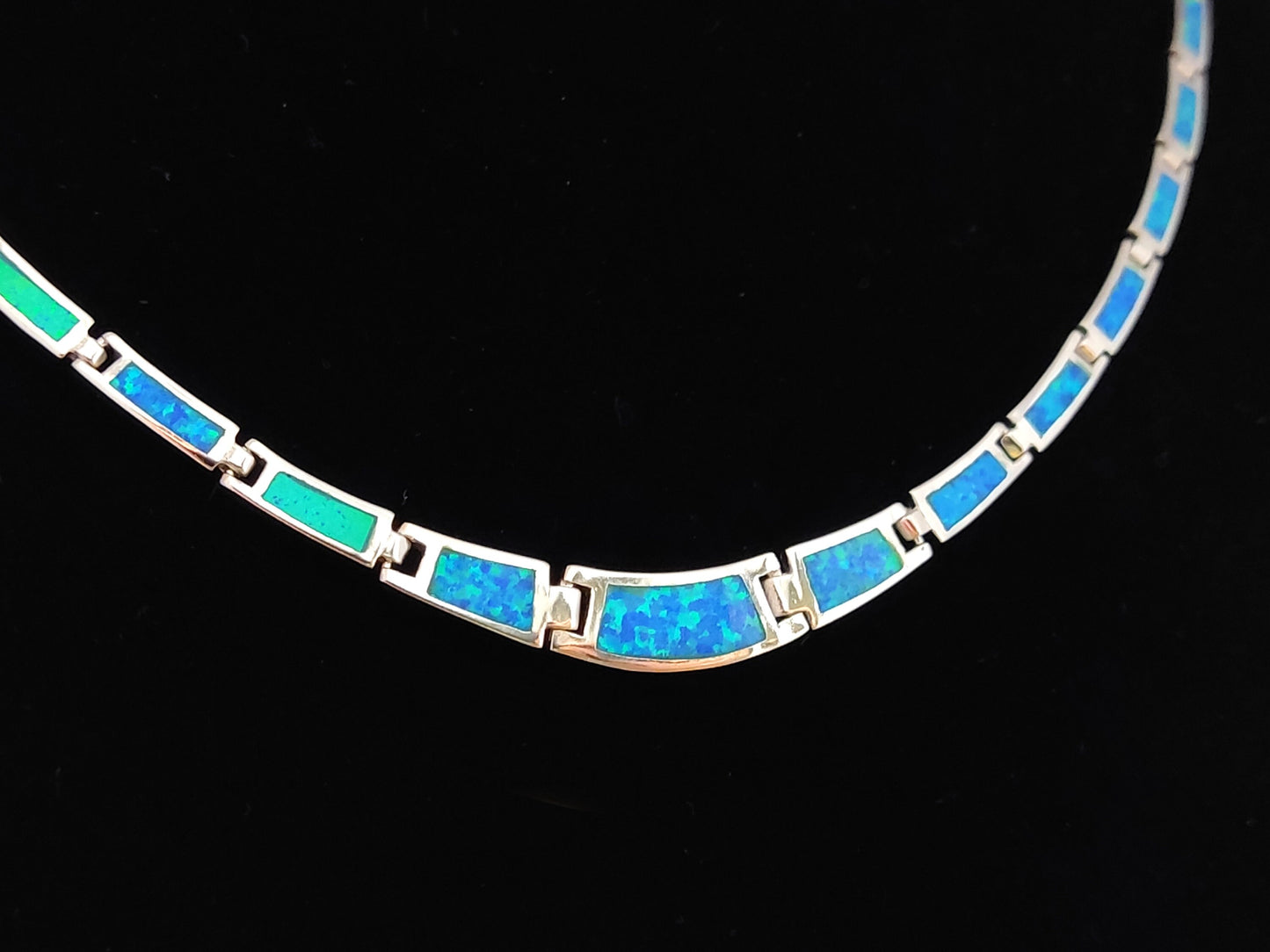 Sterling Silber 925 Fire Rainbow Blue Opal Modern Gradual Pattern Halskette, Griechischer Opal Silber Kette, Bijoux Grecque, Griechischer Schmuck