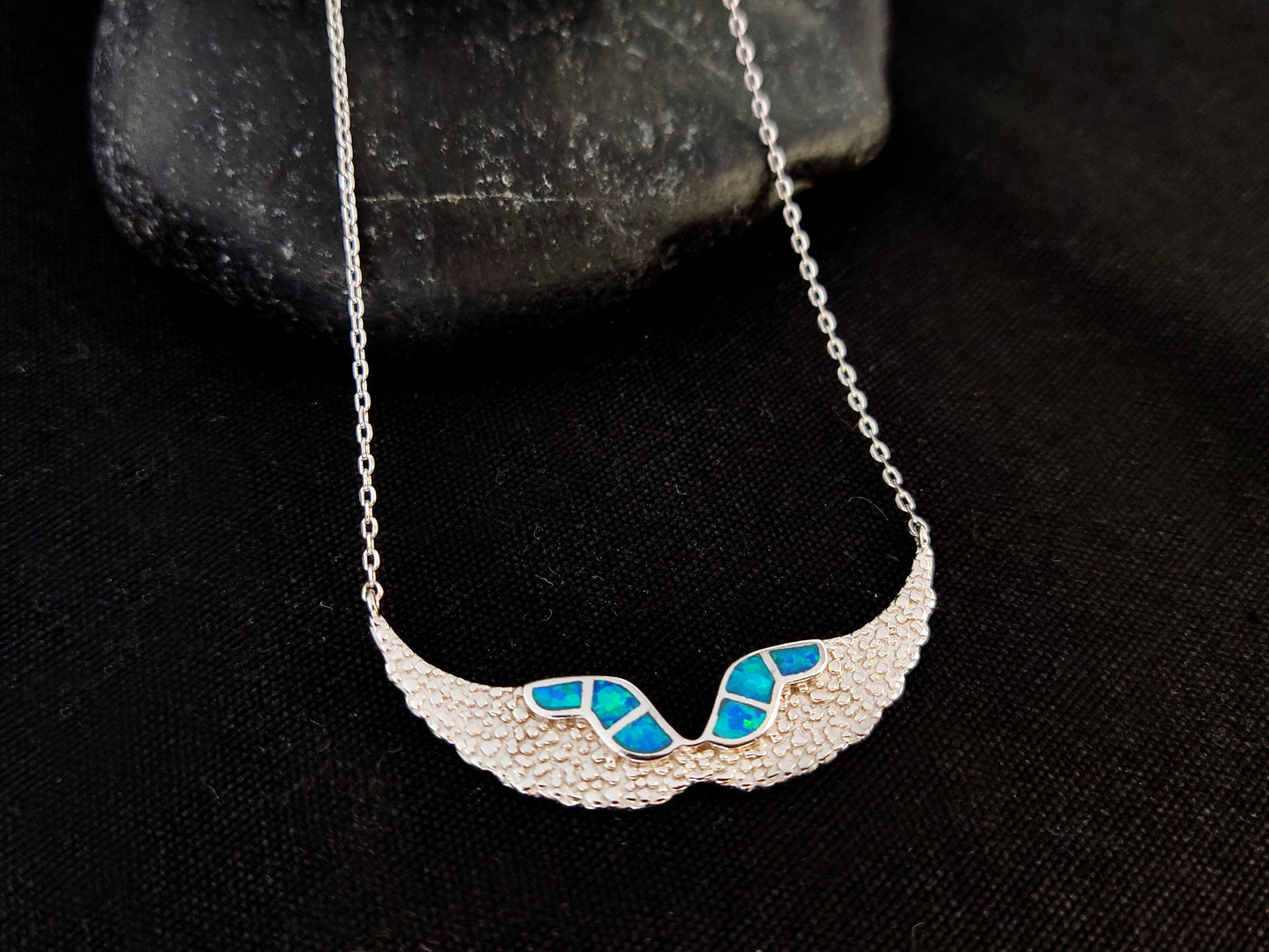 Sterling Silber 925 Fire Rainbow Blue Opal Angel Wings Chain Pendant Necklace, Griechischer Opal Kette, Bijoux Grecque, Greek Jewelry