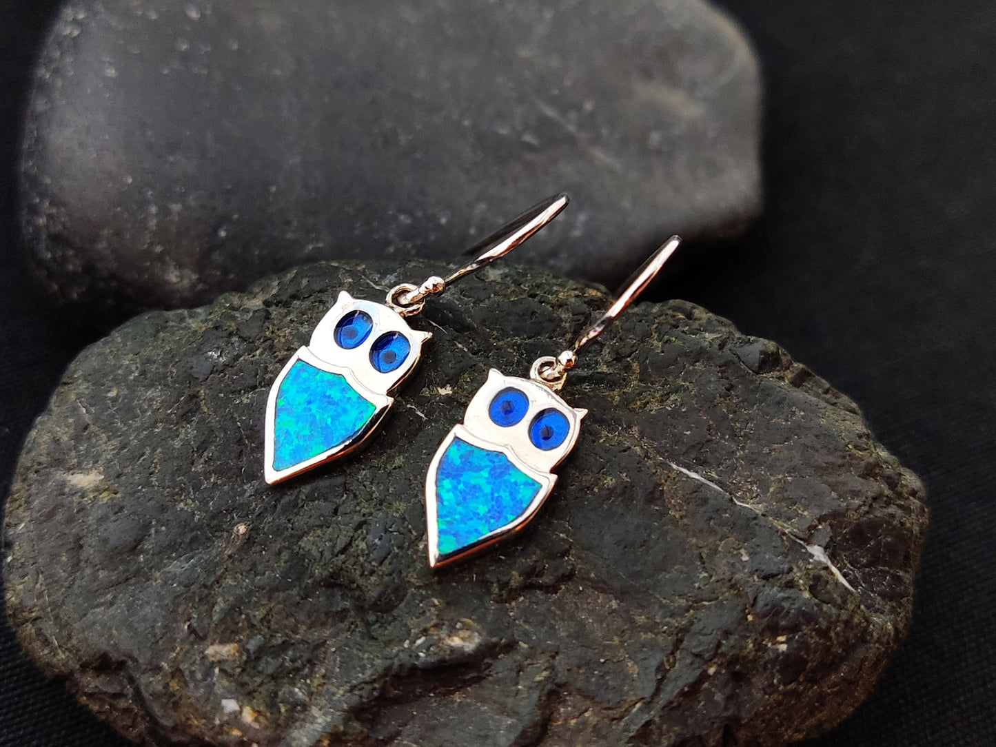 Sterling Silber 925 Ocean Blue Opal Greek Owl Dangle Small Earrings, Eule Schmuck, Griechisches Ohrringe, Bijoux Grecque, Bijoux Grecque