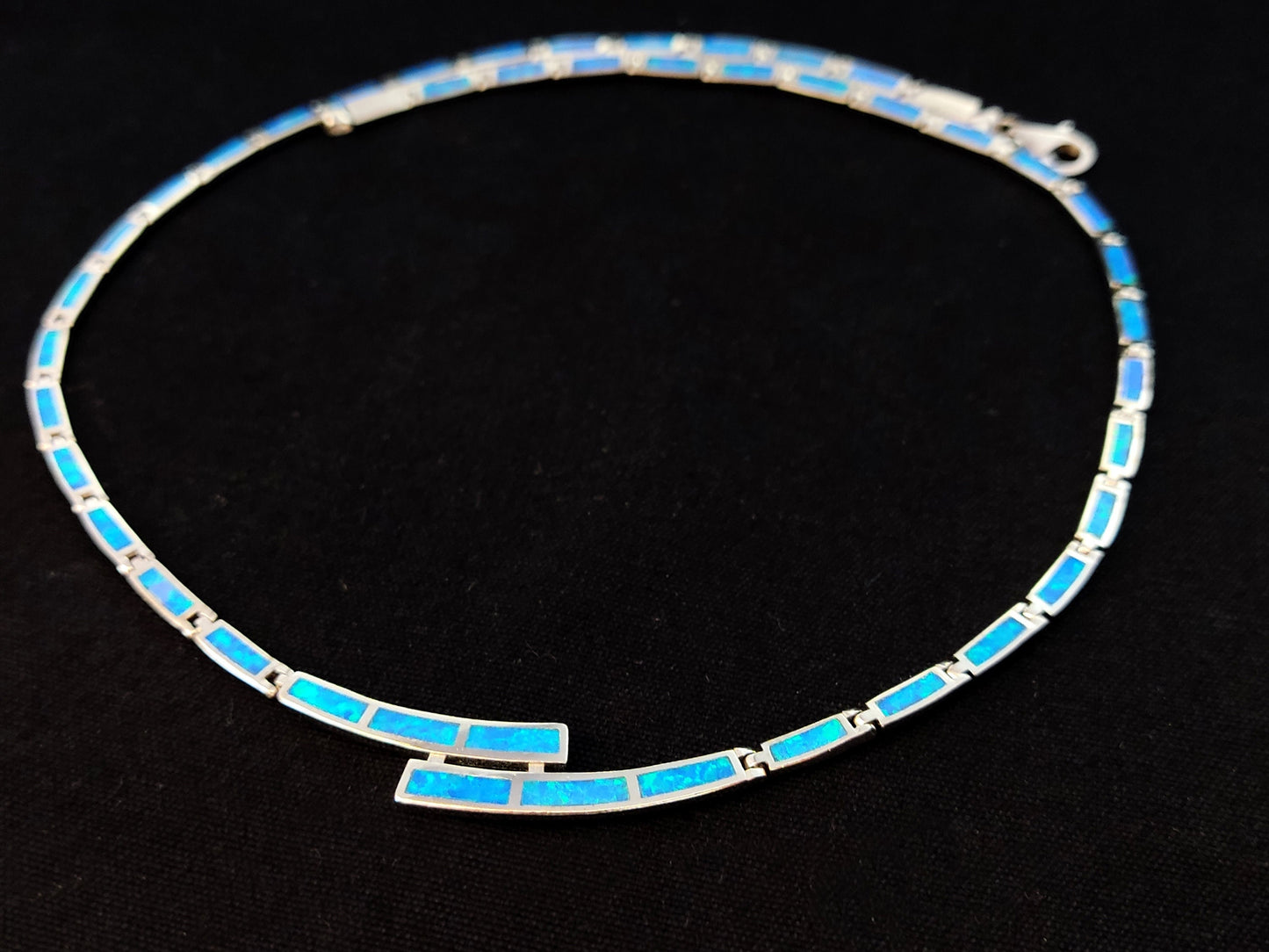 Sterling Silber 925 Fire Rainbow Blue Opal Modernes Design Griechische Halskette, Griechischer Opal Silber Kette, Bijoux Grecque, griechischer Schmuck