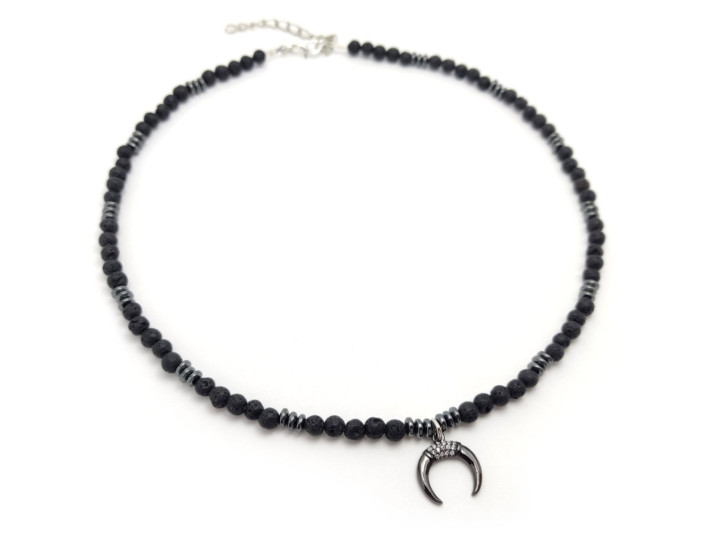 Griechische Halskette aus vulkanischer Lava mit Hörnern, Unisex-Schmuck für Herren und Damen aus Griechenland, trendige Mode mit schwarzen Steinen, viel Glück, Lava